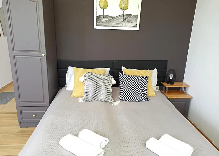 Sunflowers بيت ضيافة بوموري