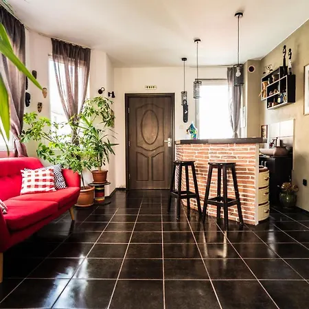 בית הארחה Sunflowers 3*