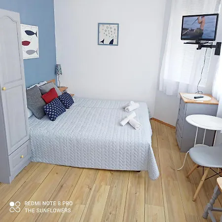 Къща за гости слънчогледите