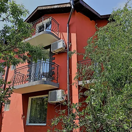 слънчогледите Къща за гости